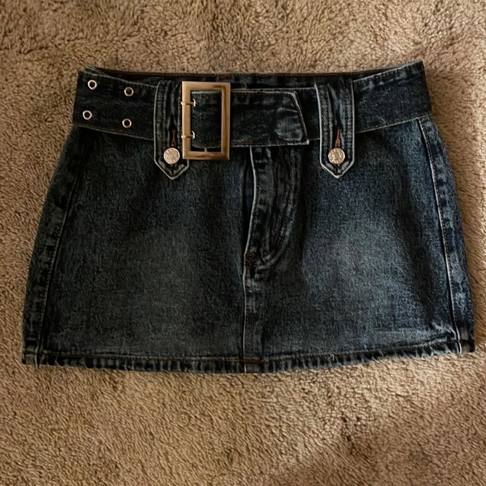 Y2k dark wash jean mini skirt